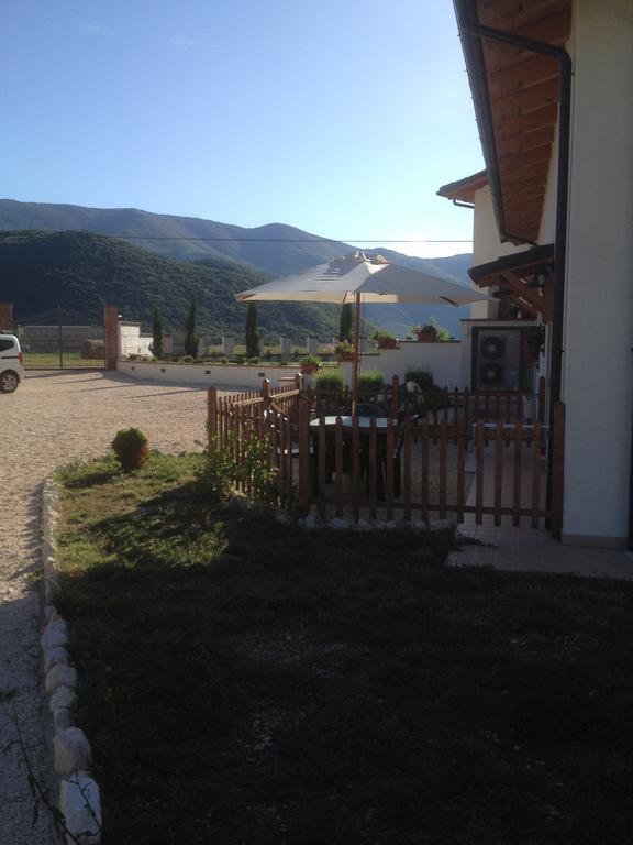 La Collina Di Peppino Bed & Breakfast Trasacco Luaran gambar