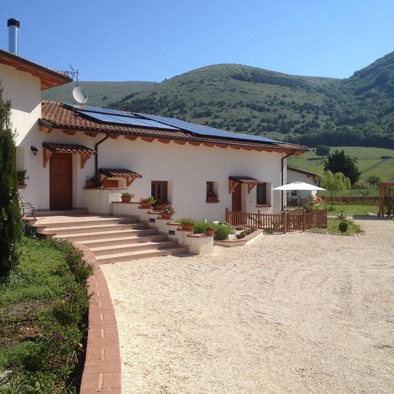 La Collina Di Peppino Bed & Breakfast Trasacco Luaran gambar